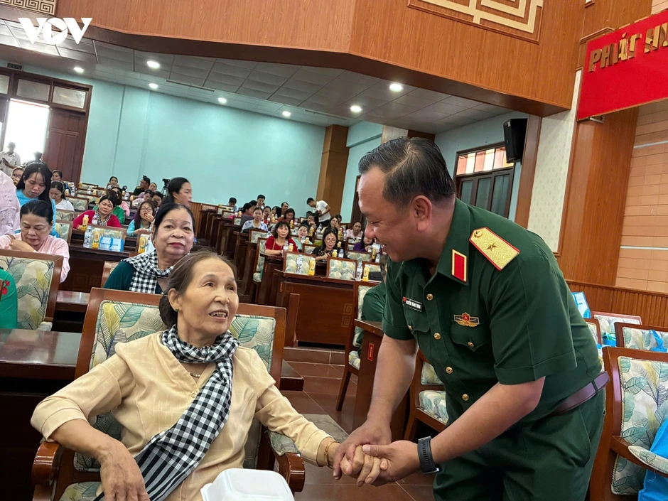 Tri ân những người “giữ lửa” sau chiến tranh