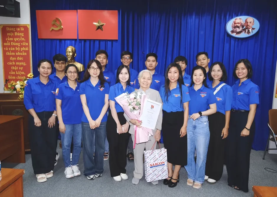 Tri ân và tự hào Tri ân và tự hào