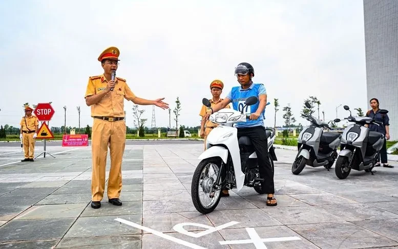 Triển khai chiến dịch đào tạo kỹ năng lái xe máy an toàn trên toàn quốc Triển khai chiến dịch đào tạo kỹ năng lái xe máy an toàn trên toàn quốc