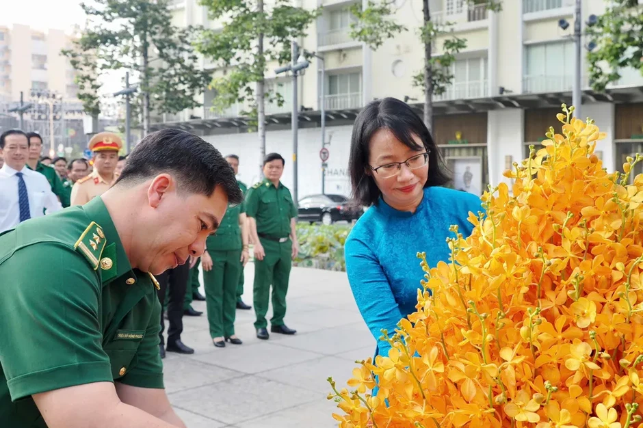 Triển lãm ảnh Kỷ niệm 50 năm xây dựng và phát triển Lực lượng Thanh niên xung phong TPHCM Triển lãm ảnh Kỷ niệm 50 năm xây dựng và phát triển Lực lượng Thanh niên xung phong TPHCM