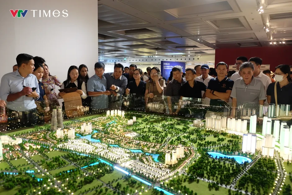 Triển lãm Quy hoạch Thủ đô Hà Nội ứng dụng công nghệ số phục vụ người dân Triển lãm Quy hoạch Thủ đô Hà Nội ứng dụng công nghệ số phục vụ người dân