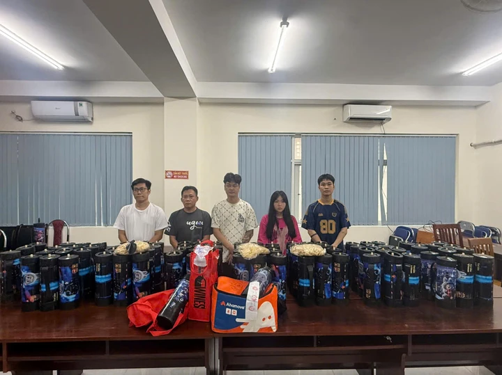 Triệt phá đường dây buôn bán khí cười doanh thu hơn 20 tỷ đồng ở TP.HCM