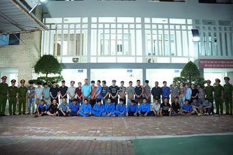 Triệt phá đường dây mua bán hơn 2,4 tấn xyanua từ Campuchia về Việt Nam