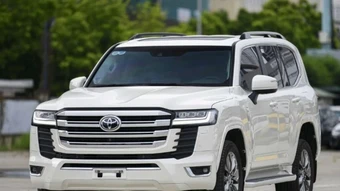 Triệu hồi gần 700 xe Toyota Land Cruiser 300 để cập nhật phần mềm điều khiển hộp số tự động