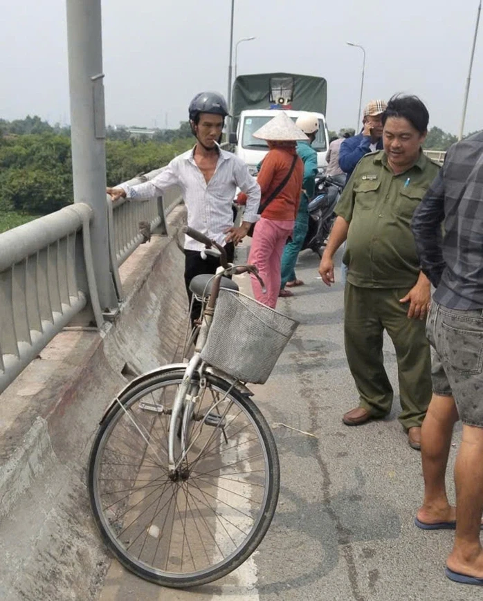 Trong 10 ngày, 3 người nhảy cầu nghi tự tử ở Tây Ninh Trong 10 ngày, 3 người nhảy cầu nghi tự tử ở Tây Ninh