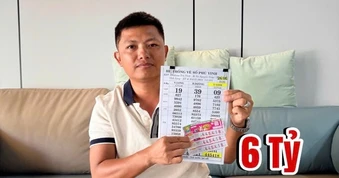Trúng độc đắc xổ số miền Nam, người đàn ông đưa cả nhà đi đổi thưởng