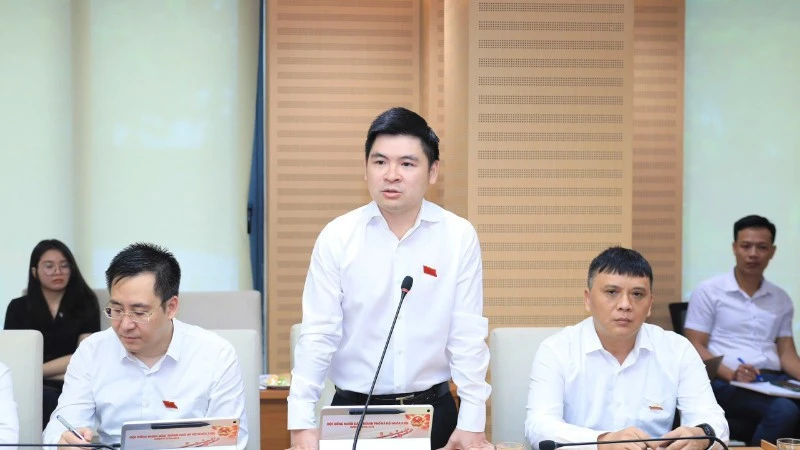 Trung tâm Bóng đá Cộng đồng Hà Nội FC: Bước khởi đầu từ một cam kết với cử tri Trung tâm Bóng đá Cộng đồng Hà Nội FC: Bước khởi đầu từ một cam kết với cử tri