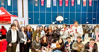 Trung tâm Kết nối giới trẻ người Việt tại Canada: “Ngôi nhà chung” của du học sinh