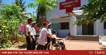 Trung tâm y tế Trường Sa tiếp nhận, điều trị ngư dân bị viêm loét dạ dày