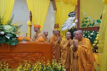 Trung ương GHPGVN cùng các phái đoàn viếng tang Trưởng lão Hòa thượng Thích Thanh Dục