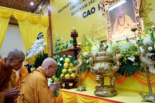 Trung ương Giáo hội Phật giáo Việt Nam cùng các phái đoàn viếng tang Trưởng lão Hòa thượng Thích Thanh Dục Trung ương Giáo hội Phật giáo Việt Nam cùng các phái đoàn viếng tang Trưởng lão Hòa thượng Thích Thanh Dục