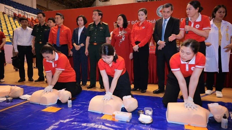 Trung ương Hội Chữ thập đỏ Việt Nam phát động Tháng Nhân đạo năm 2026 Trung ương Hội Chữ thập đỏ Việt Nam phát động Tháng Nhân đạo năm 2026