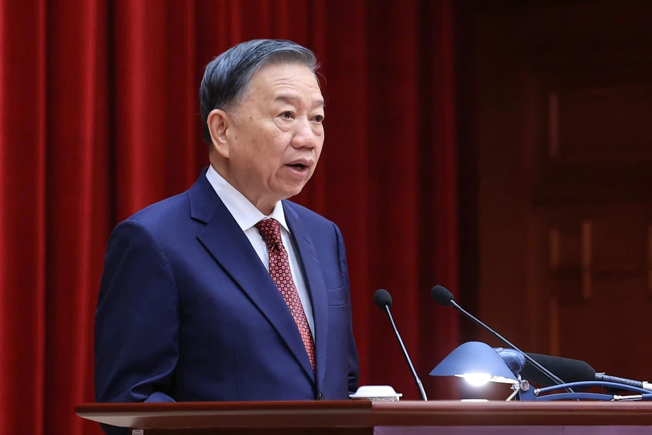 Trung ương không làm thay địa phương; cấp tỉnh không ôm giữ việc cấp xã có thể làm tốt Trung ương không làm thay địa phương; cấp tỉnh không ôm giữ việc cấp xã có thể làm tốt