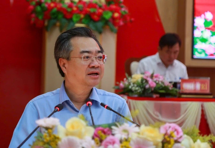 Trưởng Ban Chính sách, chiến lược Trung ương Nguyễn Thanh Nghị tiếp xúc cử tri tại Đắk Lắk Trưởng Ban Chính sách, chiến lược Trung ương Nguyễn Thanh Nghị tiếp xúc cử tri tại Đắk Lắk
