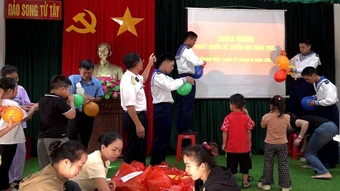 Trường Sa rộn ràng chuẩn bị Tết thiếu nhi 1/6