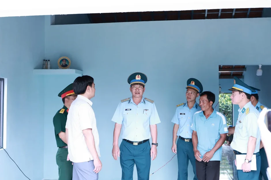 Trường Sĩ quan Không quân bàn giao nhà tình nghĩa tại Đắk Lắk Trường Sĩ quan Không quân bàn giao nhà tình nghĩa tại Đắk Lắk