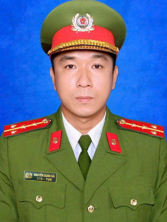 Truy thăng cấp bậc hàm Thiếu tá đối với cảnh sát hy sinh khi truy bắt ''cát tặc'' Truy thăng cấp bậc hàm Thiếu tá đối với cảnh sát hy sinh khi truy bắt ''cát tặc''