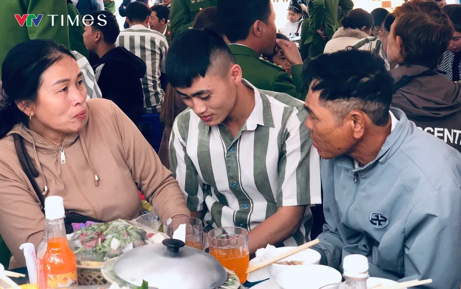 Từ 1/7, người bị tạm giam được gặp người thân vào ngày nghỉ, lễ, Tết Từ 1/7, người bị tạm giam được gặp người thân vào ngày nghỉ, lễ, Tết