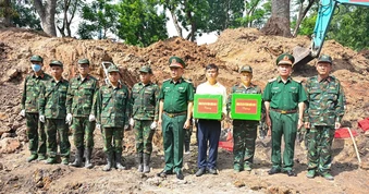 Tư lệnh Quân khu 7 động viên lực lượng tìm kiếm hài cốt liệt sĩ tại Công viên Lê Thị Riêng