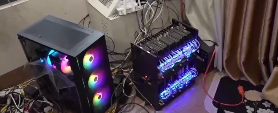 Từ nông trại 2.000 điện thoại đến những “cô gái ảo” giăng bẫy tình trên mạng Từ nông trại 2.000 điện thoại đến những “cô gái ảo” giăng bẫy tình trên mạng