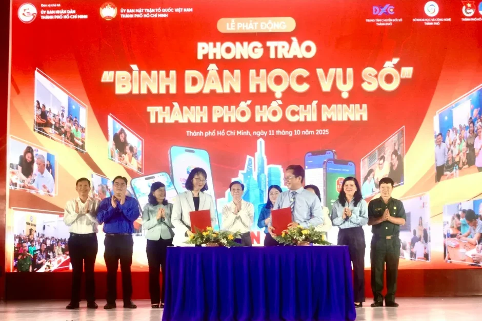 Từ "Bình dân học vụ số" đến bước đột phá về chuyển đổi số Từ "Bình dân học vụ số" đến bước đột phá về chuyển đổi số