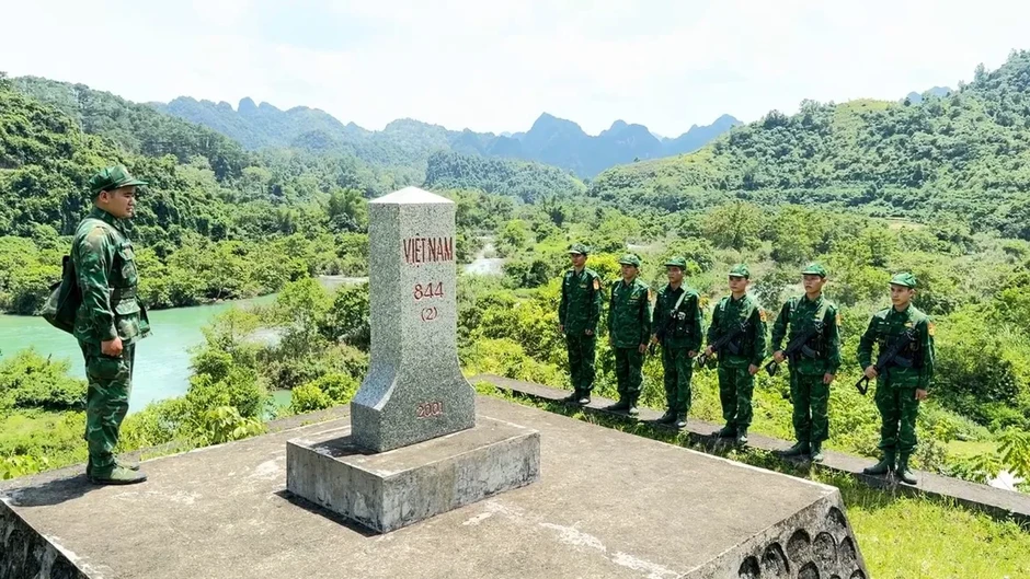 Tuần tra bảo vệ biên giới sức mạnh từ thế trận toàn dân Tuần tra bảo vệ biên giới sức mạnh từ thế trận toàn dân