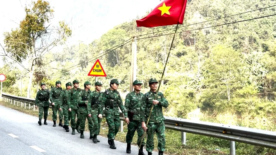 Tuần tra bảo vệ biên giới sức mạnh từ thế trận toàn dân Tuần tra bảo vệ biên giới sức mạnh từ thế trận toàn dân