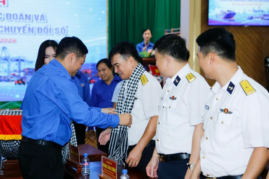 Tuổi trẻ Binh đoàn 20 chung tay chăm lo đời sống nhân dân tỉnh Đồng Tháp Tuổi trẻ Binh đoàn 20 chung tay chăm lo đời sống nhân dân tỉnh Đồng Tháp