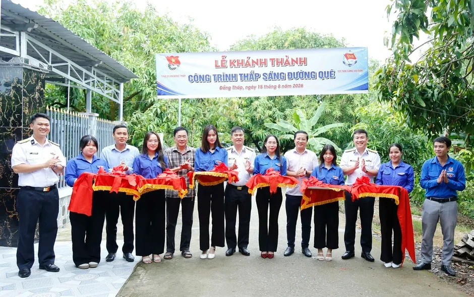Tuổi trẻ Binh đoàn 20 chung tay chăm lo đời sống nhân dân tỉnh Đồng Tháp Tuổi trẻ Binh đoàn 20 chung tay chăm lo đời sống nhân dân tỉnh Đồng Tháp