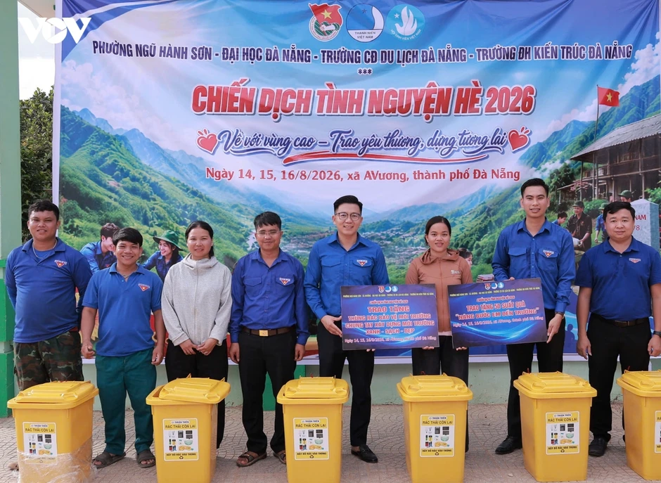 Tuổi trẻ Đà Nẵng hưởng ứng chiến dịch 30 ngày đêm hỗ trợ các xã biên giới Tuổi trẻ Đà Nẵng hưởng ứng chiến dịch 30 ngày đêm hỗ trợ các xã biên giới