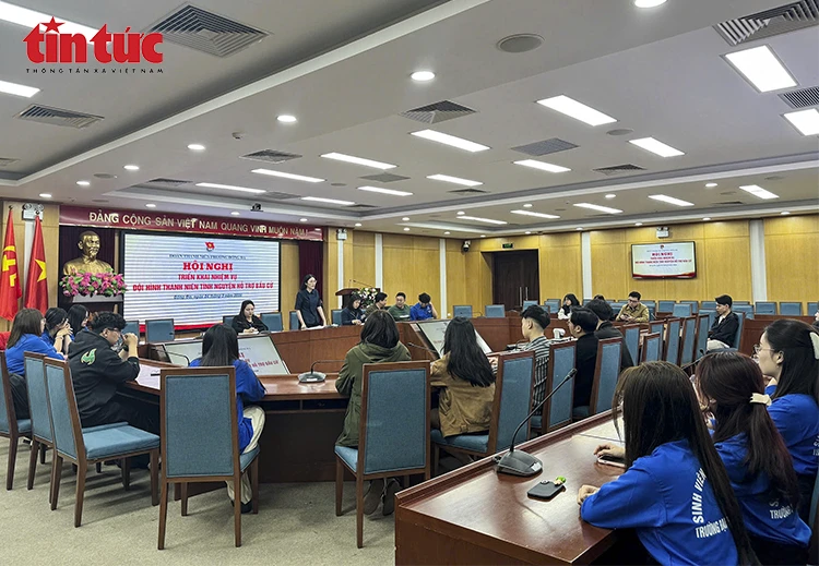 Tuổi trẻ Hà Nội sẵn sàng hỗ trợ cử tri trong 'Ngày hội non sông' Tuổi trẻ Hà Nội sẵn sàng hỗ trợ cử tri trong 'Ngày hội non sông'