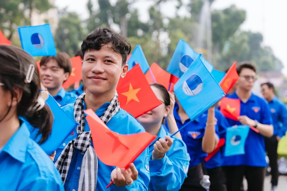 Tuổi trẻ TP.HCM chào cờ và phát động hành trình 'Tôi yêu Tổ quốc tôi' Tuổi trẻ TP.HCM chào cờ và phát động hành trình 'Tôi yêu Tổ quốc tôi'