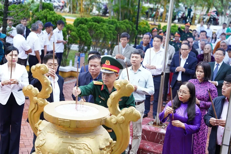 Tưởng niệm, tri ân liệt sĩ Gạc Ma tại Đà Nẵng Tưởng niệm, tri ân liệt sĩ Gạc Ma tại Đà Nẵng