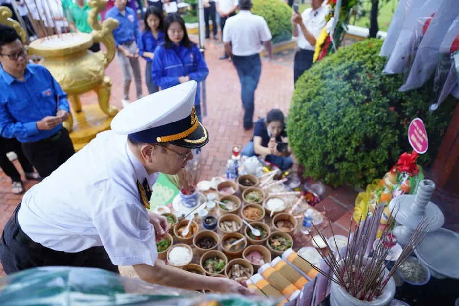 Tưởng niệm, tri ân liệt sĩ Gạc Ma tại Đà Nẵng Tưởng niệm, tri ân liệt sĩ Gạc Ma tại Đà Nẵng