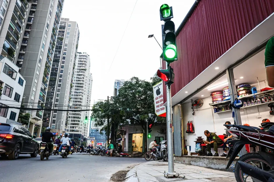 Tuyến đường ám ảnh vì ùn tắc, ô nhiễm “thay áo mới” sau nhiều năm chờ đợi Tuyến đường ám ảnh vì ùn tắc, ô nhiễm “thay áo mới” sau nhiều năm chờ đợi