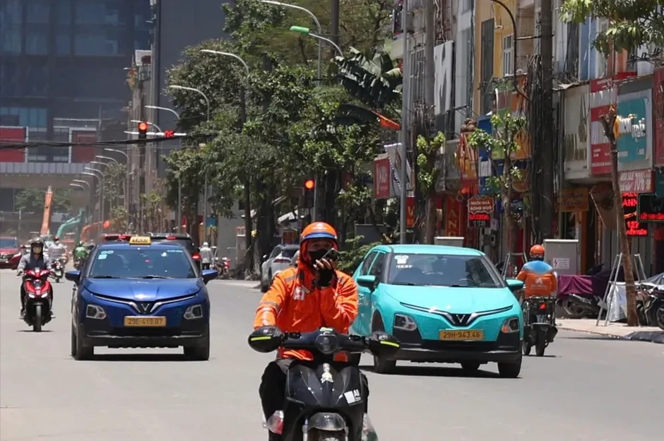 Tuyến đường ám ảnh vì ùn tắc, ô nhiễm “thay áo mới” sau nhiều năm chờ đợi Tuyến đường ám ảnh vì ùn tắc, ô nhiễm “thay áo mới” sau nhiều năm chờ đợi