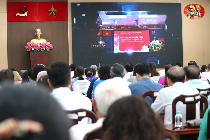 Tuyên dương gần 200 tập thể, cá nhân có thành tích xuất sắc trong việc học Bác Tuyên dương gần 200 tập thể, cá nhân có thành tích xuất sắc trong việc học Bác