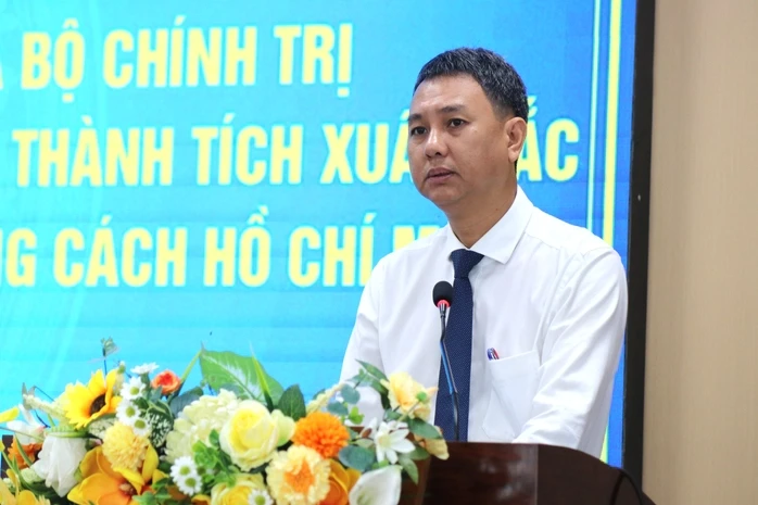 Tuyên dương gần 200 tập thể, cá nhân có thành tích xuất sắc trong việc học Bác Tuyên dương gần 200 tập thể, cá nhân có thành tích xuất sắc trong việc học Bác