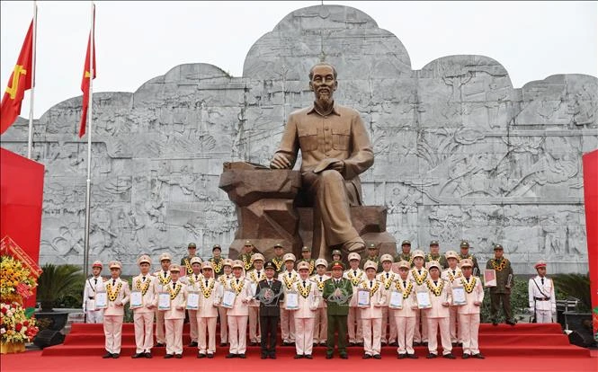 Tuyên dương gương điển hình tiêu biểu trong lực lượng Công an tỉnh Bắc Ninh Tuyên dương gương điển hình tiêu biểu trong lực lượng Công an tỉnh Bắc Ninh