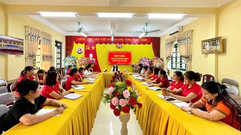 Tuyên Quang tạm đình chỉ công tác hiệu trưởng trường mầm non để xác minh vụ việc an toàn thực phẩm Tuyên Quang tạm đình chỉ công tác hiệu trưởng trường mầm non để xác minh vụ việc an toàn thực phẩm