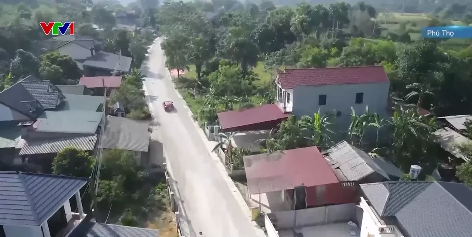 Tuyến tỉnh lộ thi công dở dang, người dân khổ sở vì bụi Tuyến tỉnh lộ thi công dở dang, người dân khổ sở vì bụi