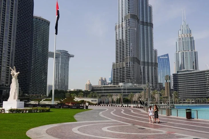 UAE đã chi 20 tỉ USD để Iran ngừng tấn công? UAE đã chi 20 tỉ USD để Iran ngừng tấn công?