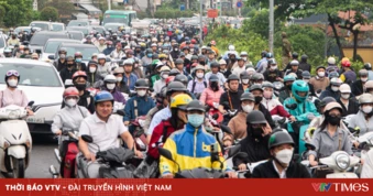 Ùn tắc giao thông sau khi Hà Nội cấm xe qua cầu Long Biên