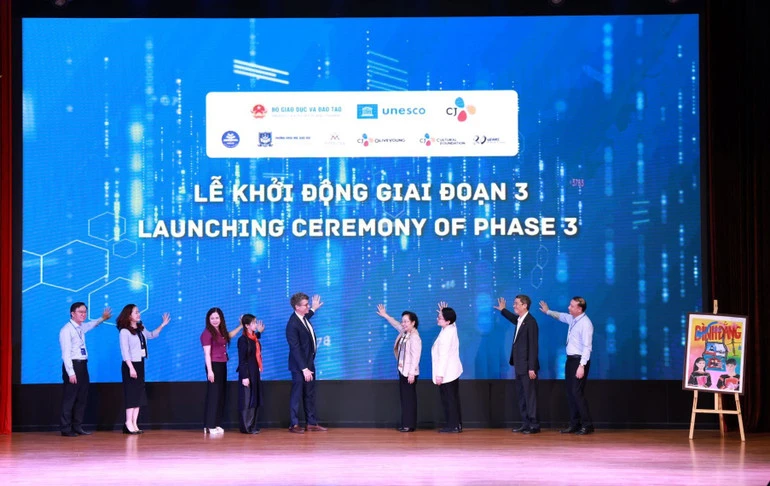 UNESCO thúc đẩy giáo dục STEAM cho nữ sinh Việt Nam UNESCO thúc đẩy giáo dục STEAM cho nữ sinh Việt Nam