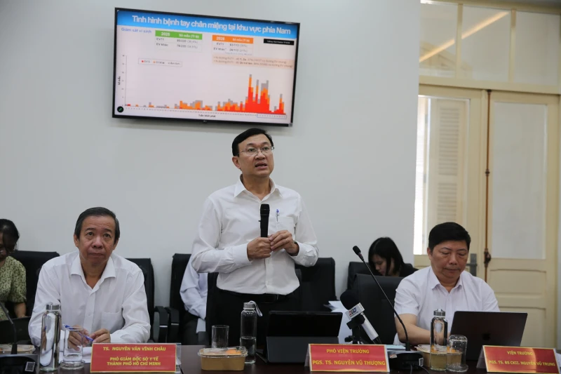 Ứng phó dịch tay chân miệng: Không để lây nhiễm chéo, hạn chế thấp nhất tử vong Ứng phó dịch tay chân miệng: Không để lây nhiễm chéo, hạn chế thấp nhất tử vong