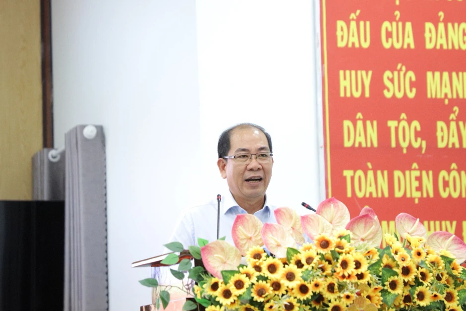 Ứng viên đại biểu Quốc hội tại An Giang: Giám sát đến cùng việc giải quyết kiến nghị của cử tri Ứng viên đại biểu Quốc hội tại An Giang: Giám sát đến cùng việc giải quyết kiến nghị của cử tri