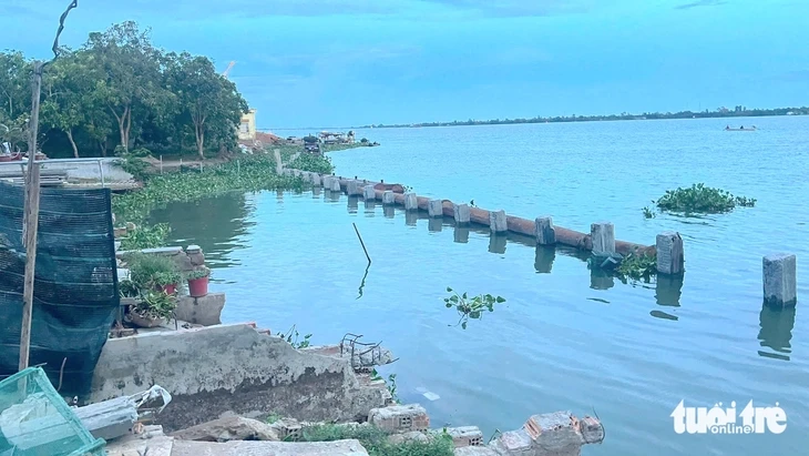 Ưu tiên bố trí tái định cư cho các hộ gia đình bị sạt lở bên bờ sông Tiền Ưu tiên bố trí tái định cư cho các hộ gia đình bị sạt lở bên bờ sông Tiền