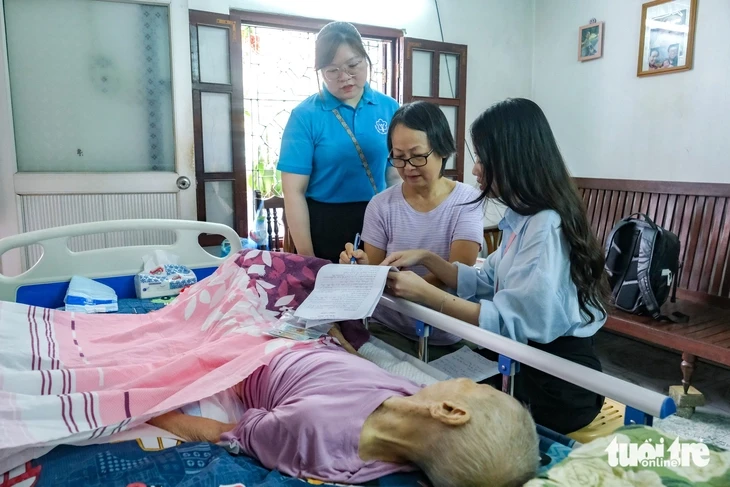 Ủy quyền nhận lương hưu mỗi năm làm lại một lần, người già mong nới thời hạn Ủy quyền nhận lương hưu mỗi năm làm lại một lần, người già mong nới thời hạn
