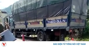 Va chạm giữa ô tô và xe máy điện ở Phú Thọ, 2 cháu nhỏ tử vong thương tâm