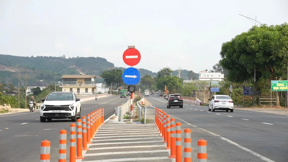 Va chạm liên tiếp tại cầu Đại Ninh mới, Lâm Đồng khẩn trương chấn chỉnh Va chạm liên tiếp tại cầu Đại Ninh mới, Lâm Đồng khẩn trương chấn chỉnh